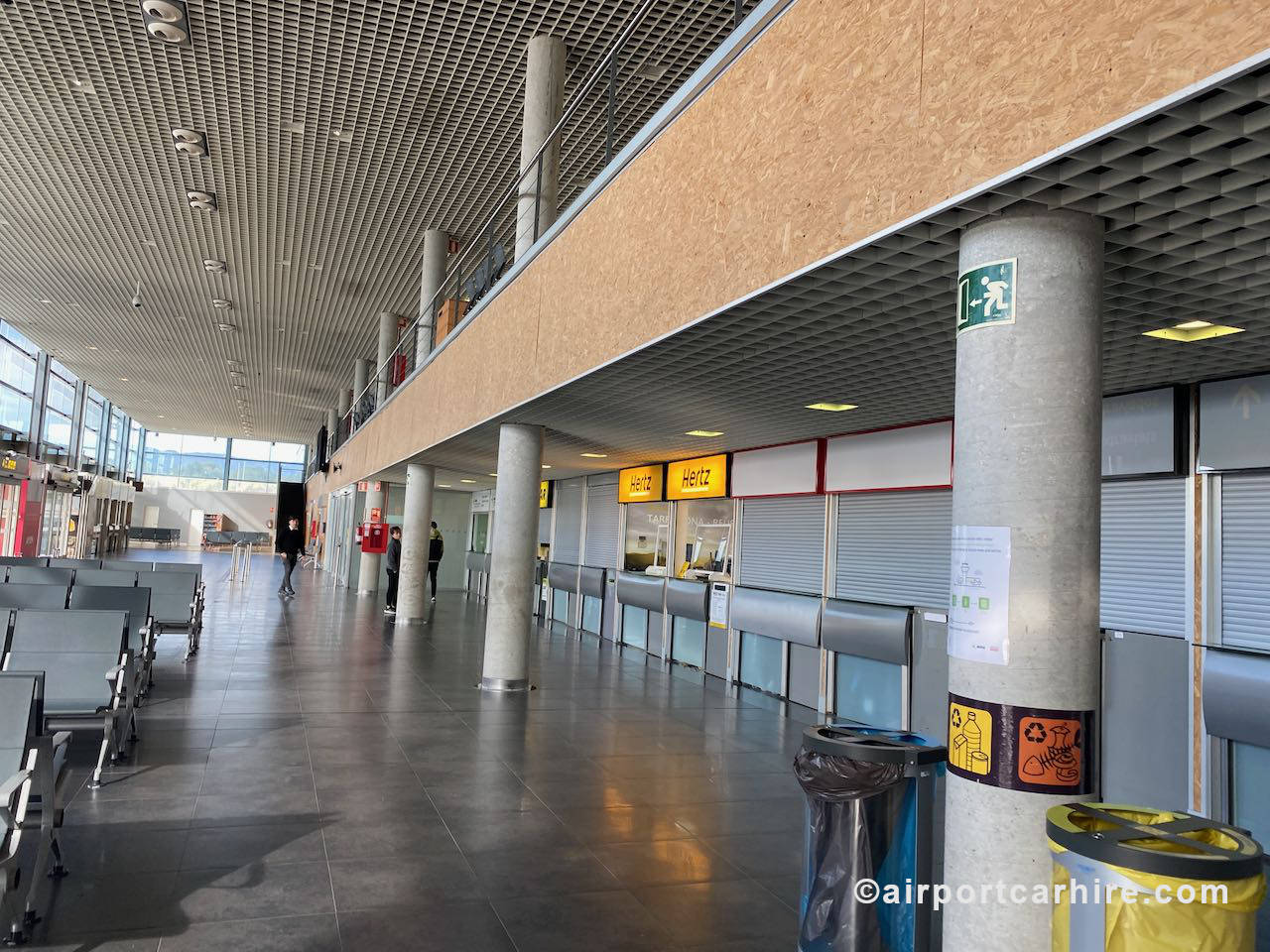 Reus Airport Hertz Desks